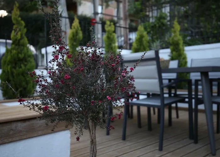 Little Small Villa In Psychiko, Athens