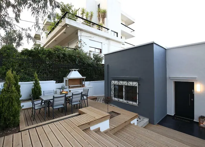 Little Small Villa In Psychiko, Athens