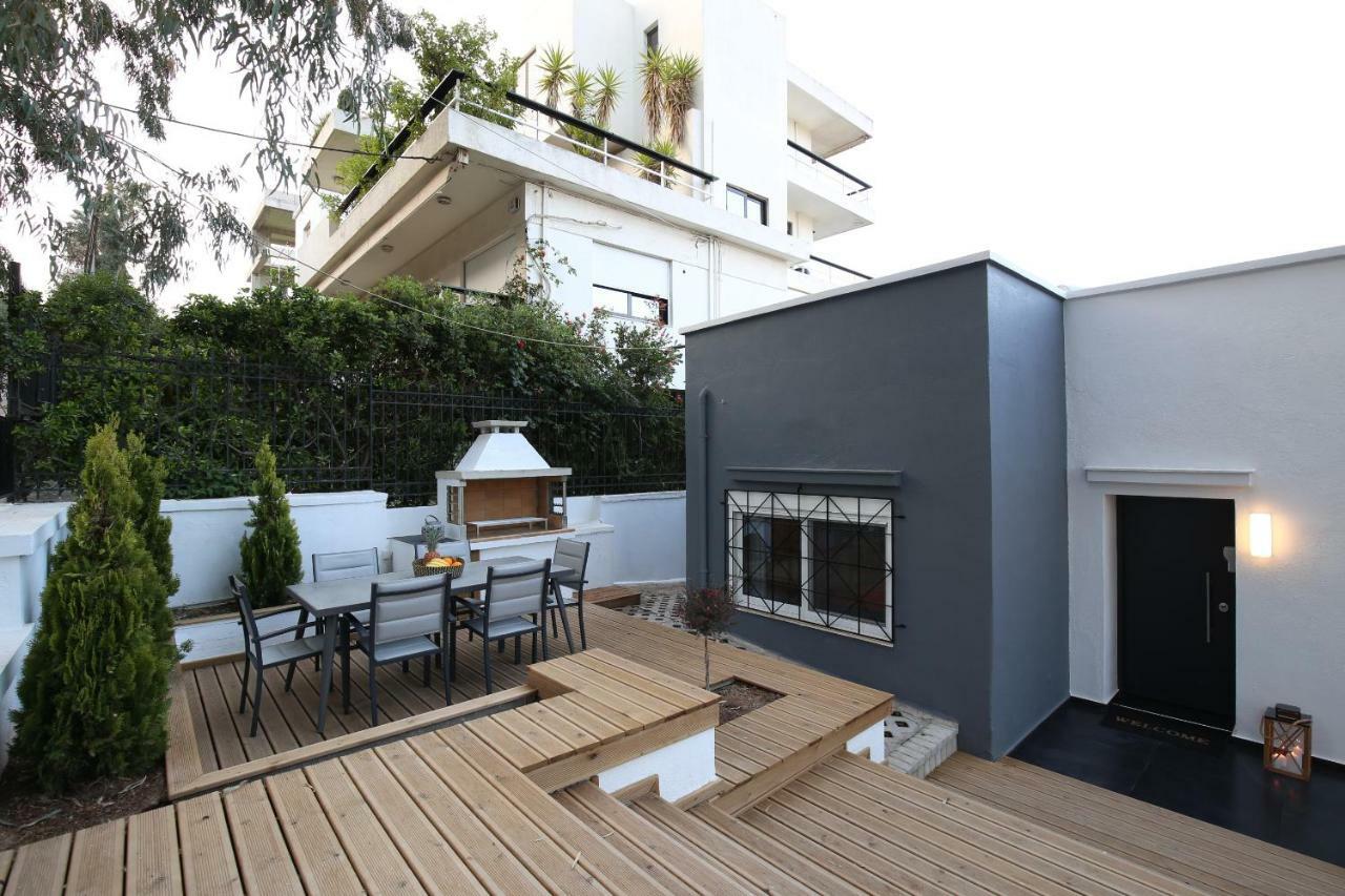 Little Small In Psychiko, * Athens